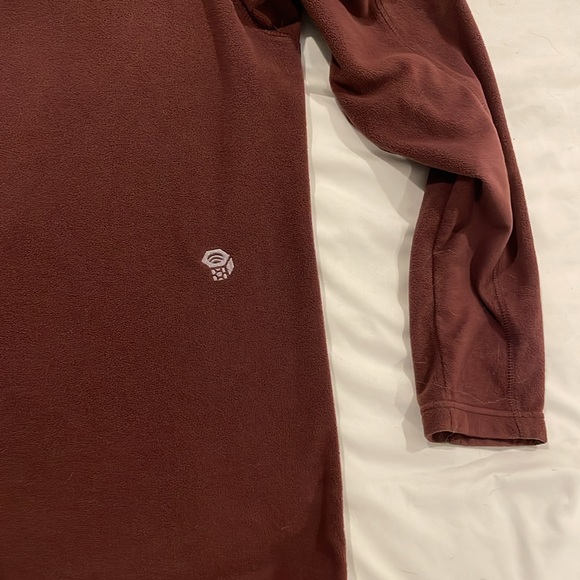 Mountain Hardware Fleece Quarter Zip - Picture 5 of 5